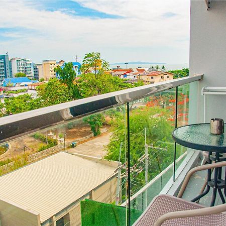 Ht9 Hotel Pantai Jomtien Luaran gambar