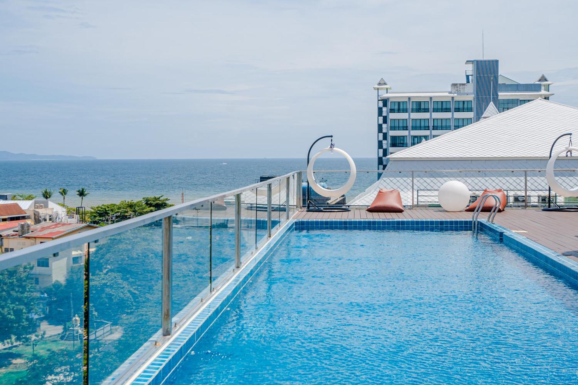 Ht9 Hotel Pantai Jomtien Luaran gambar