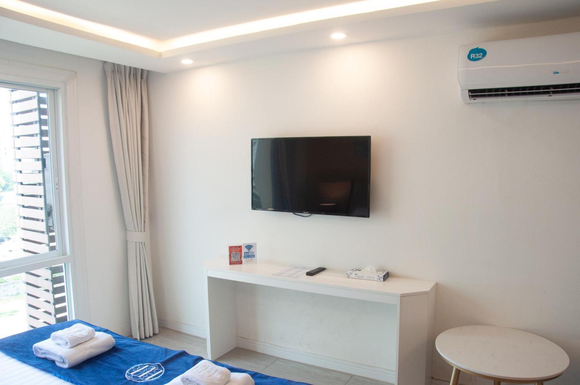 Ht9 Hotel Pantai Jomtien Luaran gambar