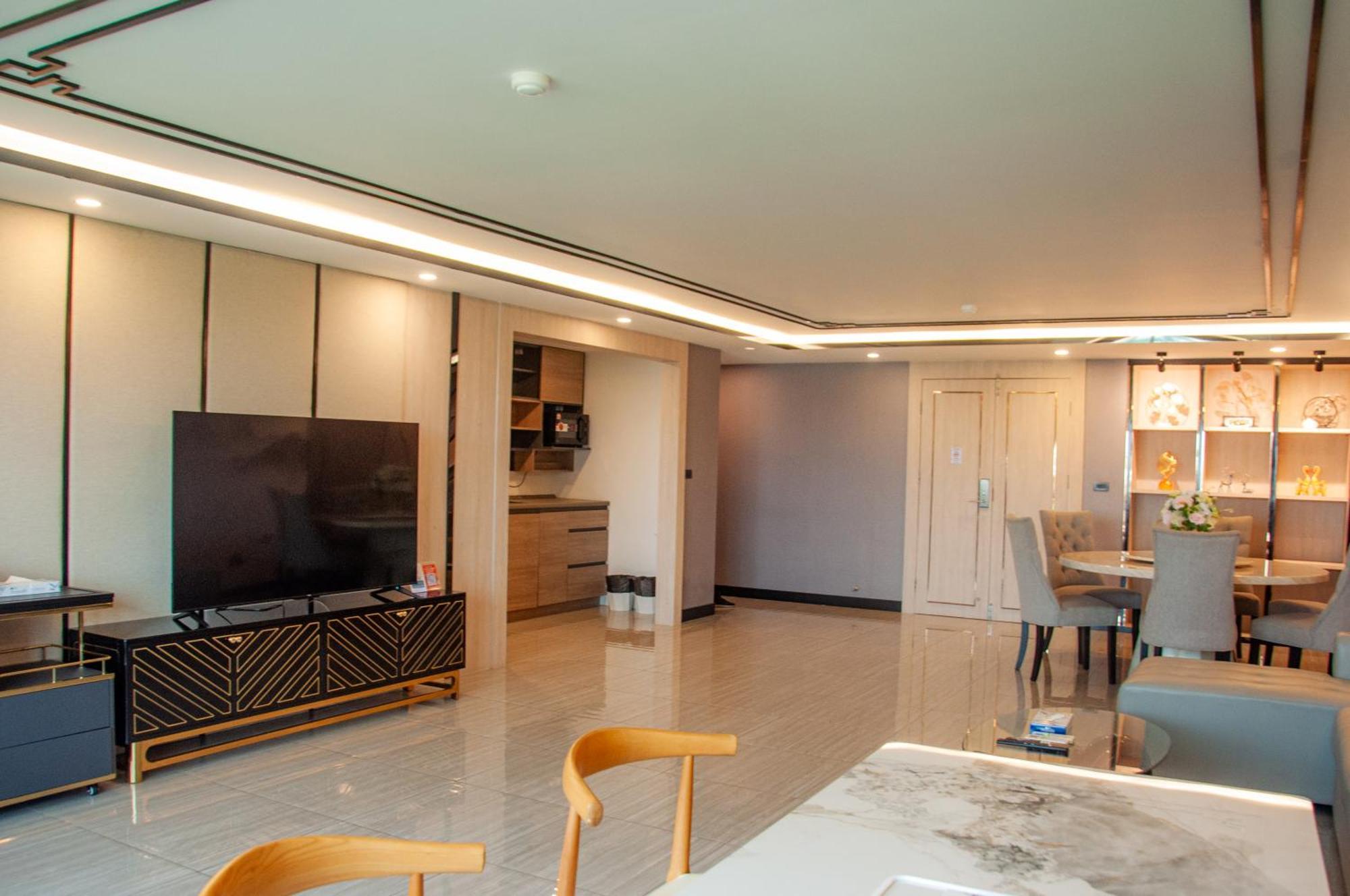 Ht9 Hotel Pantai Jomtien Luaran gambar