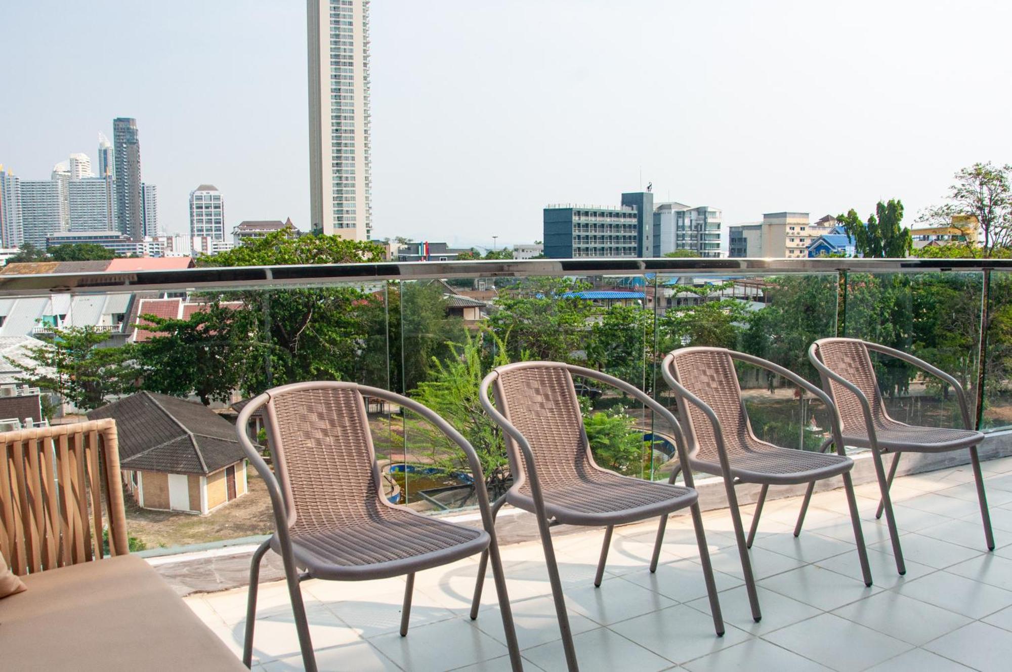 Ht9 Hotel Pantai Jomtien Luaran gambar