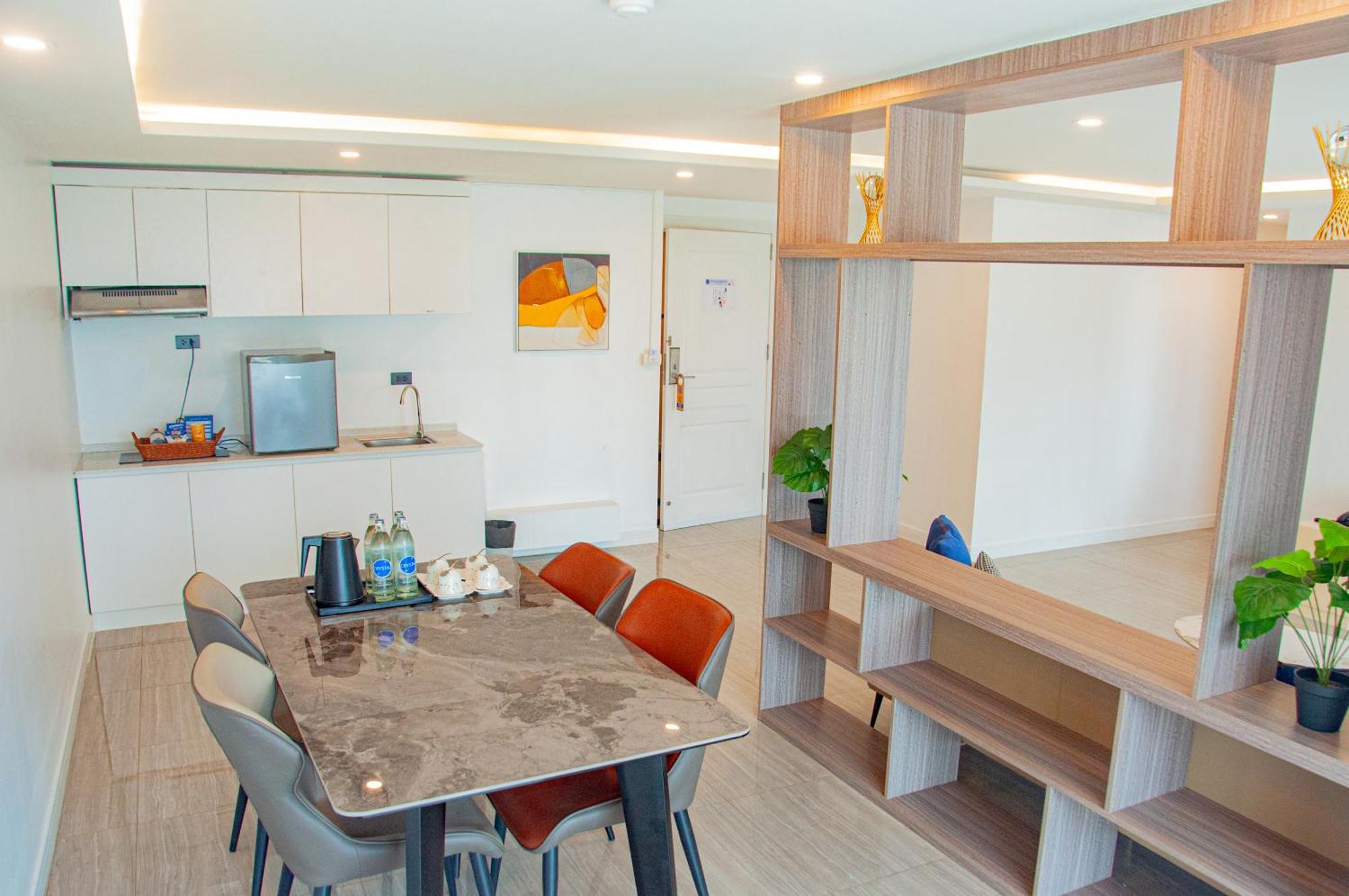 Ht9 Hotel Pantai Jomtien Luaran gambar
