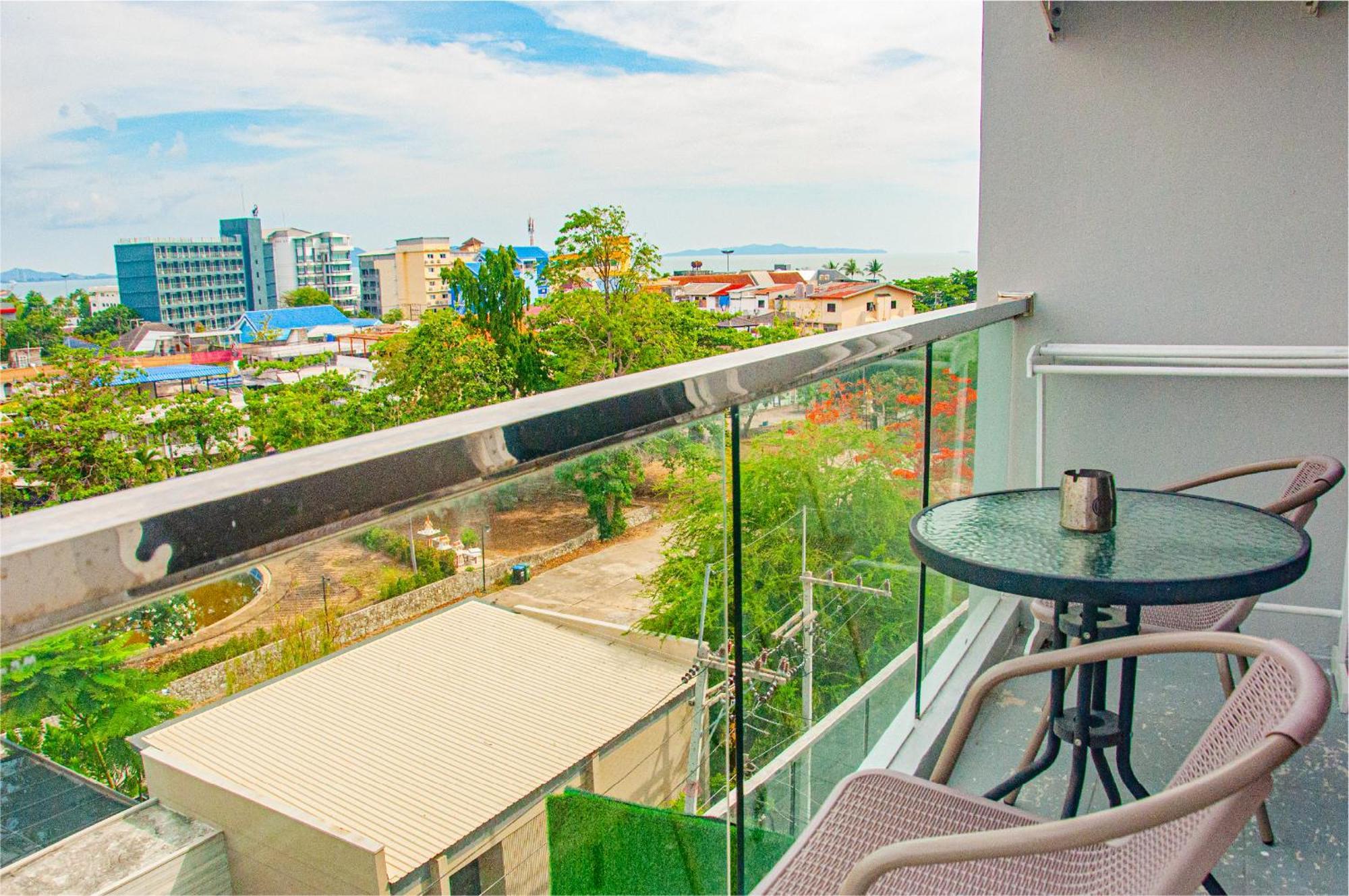 Ht9 Hotel Pantai Jomtien Luaran gambar